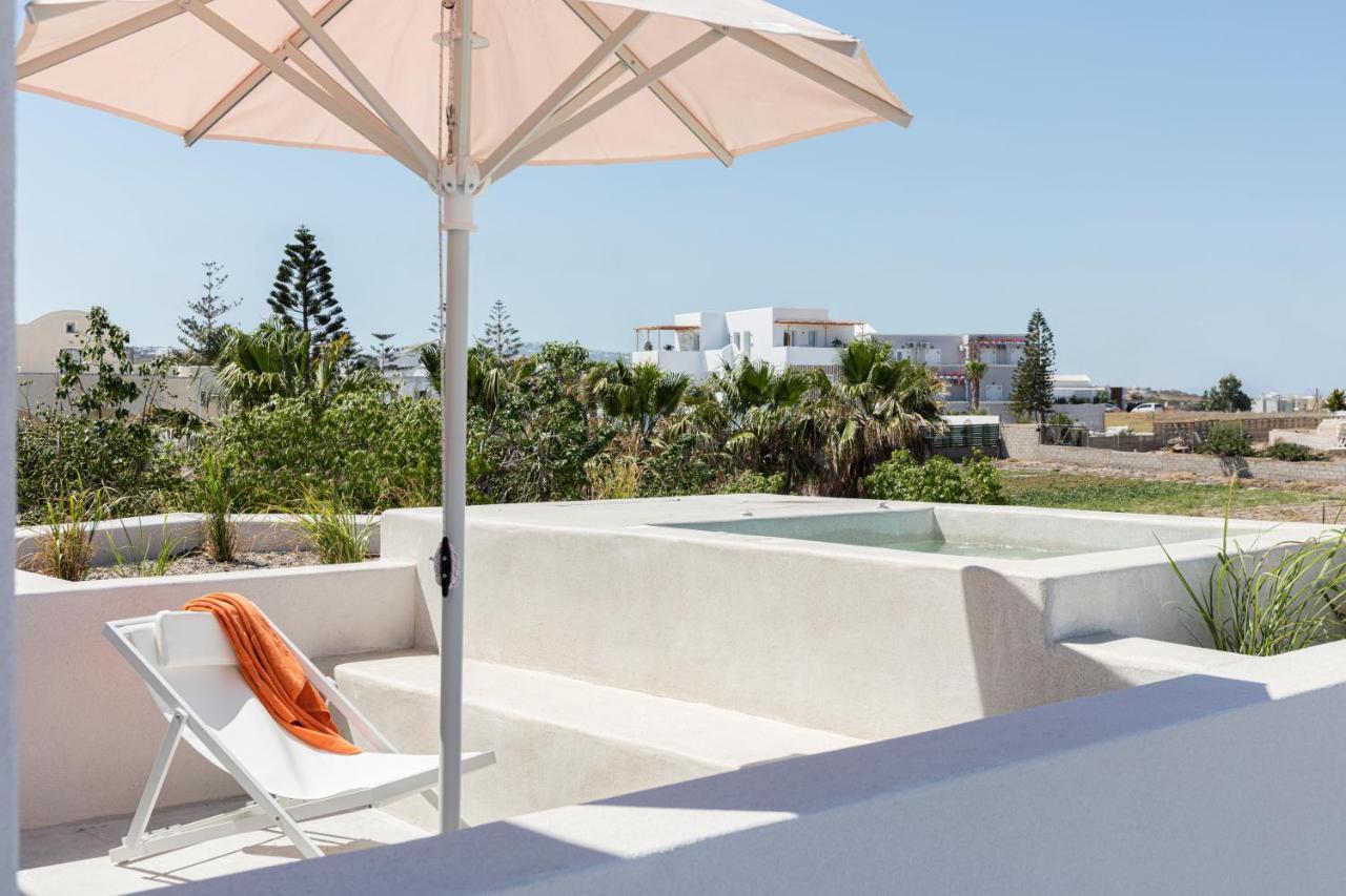 Viva Nove Suites Kamári Kültér fotó